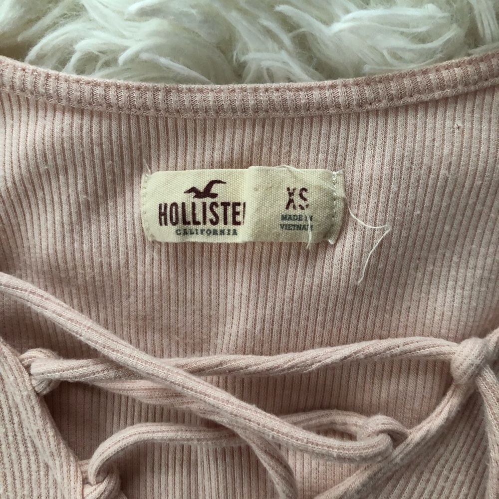 Baby pink Hollister shirt - Picture 2 of 2